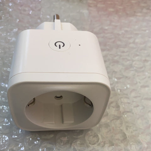 Energy-saving WiFi smart plug with scheduling feature